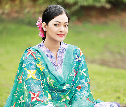 শুটিং দেখতে গিয়ে নিজেই ক্যামেরাবন্দি হলেন লাবণ্য লিজা