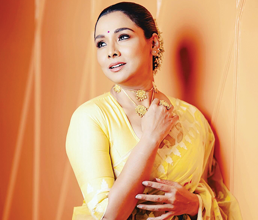 নায়িকার চরিত্রে রুনা খান