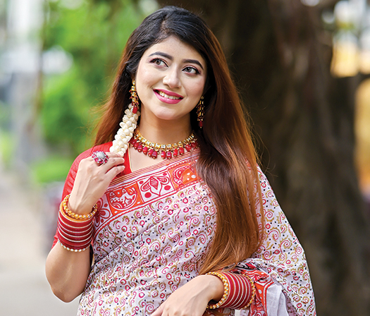 প্লেব্যাকই হবে সেনিজের সুরের নতুন ঘর